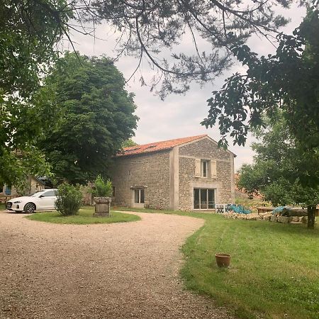 Maison Papillon Gite De Ressourcement Lusignan-Petit Zewnętrze zdjęcie